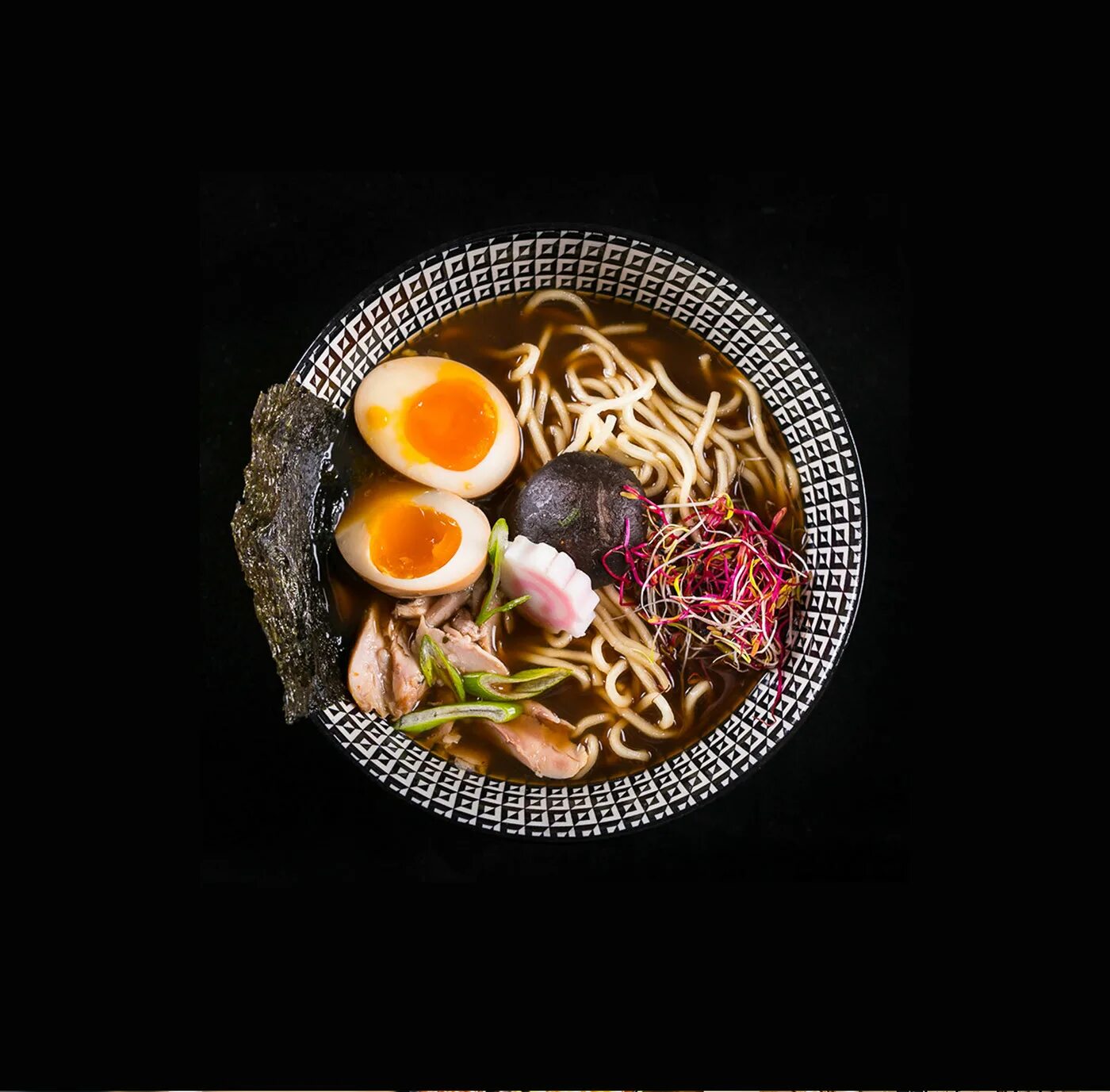 Умами рамен владивосток. Кунжутный рамен. Умами рамен спб. Умами рамен клаб владивосток. Умами рамен.