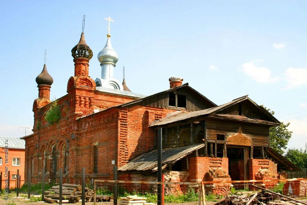 Раменский район московской области сайт. Храм село Бисерово Раменского района. Церковь в Бисерово Раменский район. Троицкий храм с Бисерово. Ногинский район Бисерово храм Троицкий.