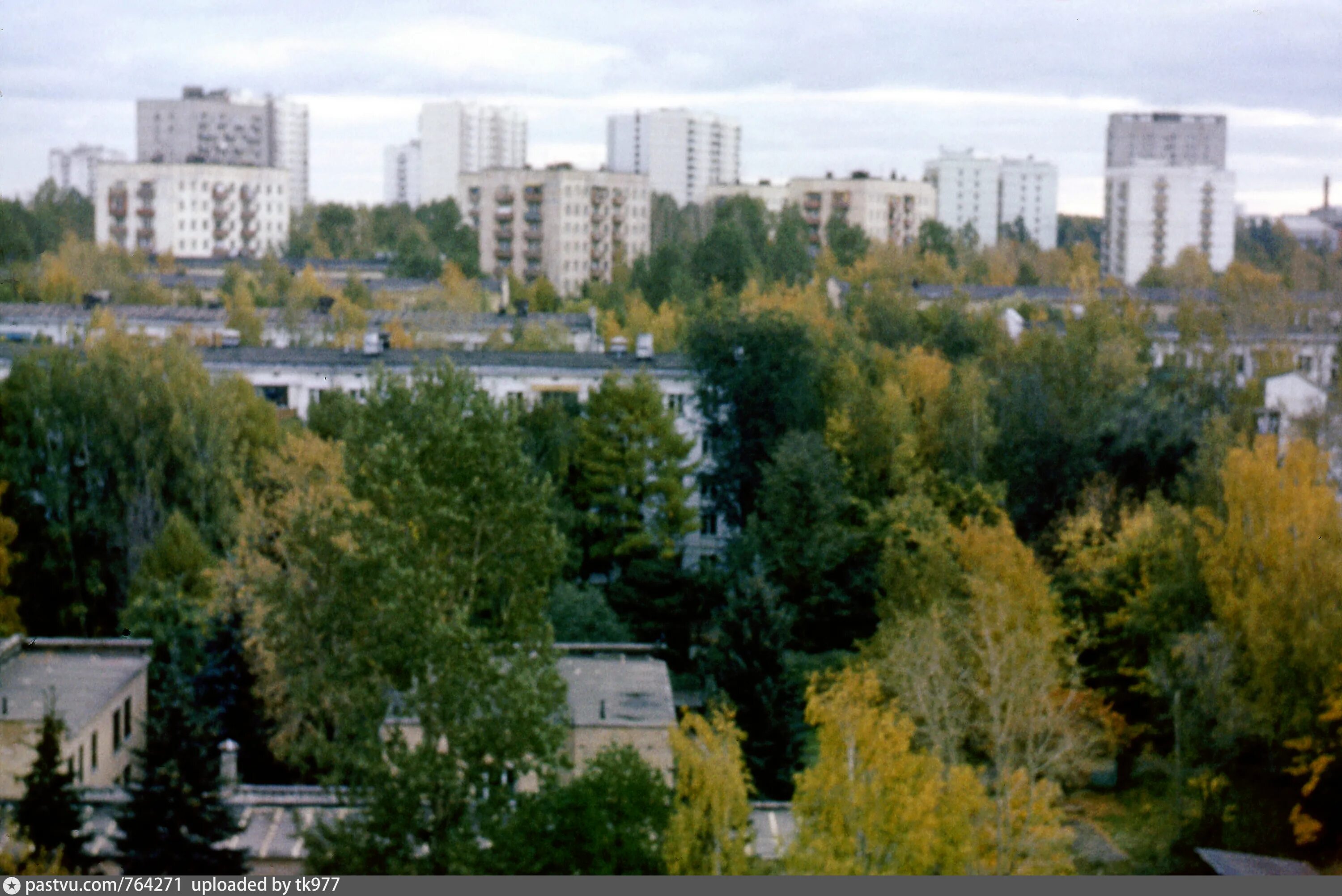 Черёмушки (район Москвы). Деревня Черемушки Москва. Черёмушки 2000. Осень в новых Черемушках.