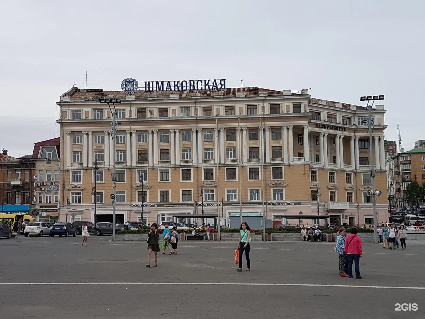 Дальрыбвтуз владивосток. Здание "дальрыбвтуз". Дальрыбвтуз луговая 52. Светланская 22 владивосток. Светланская улица, 27 владивосток.