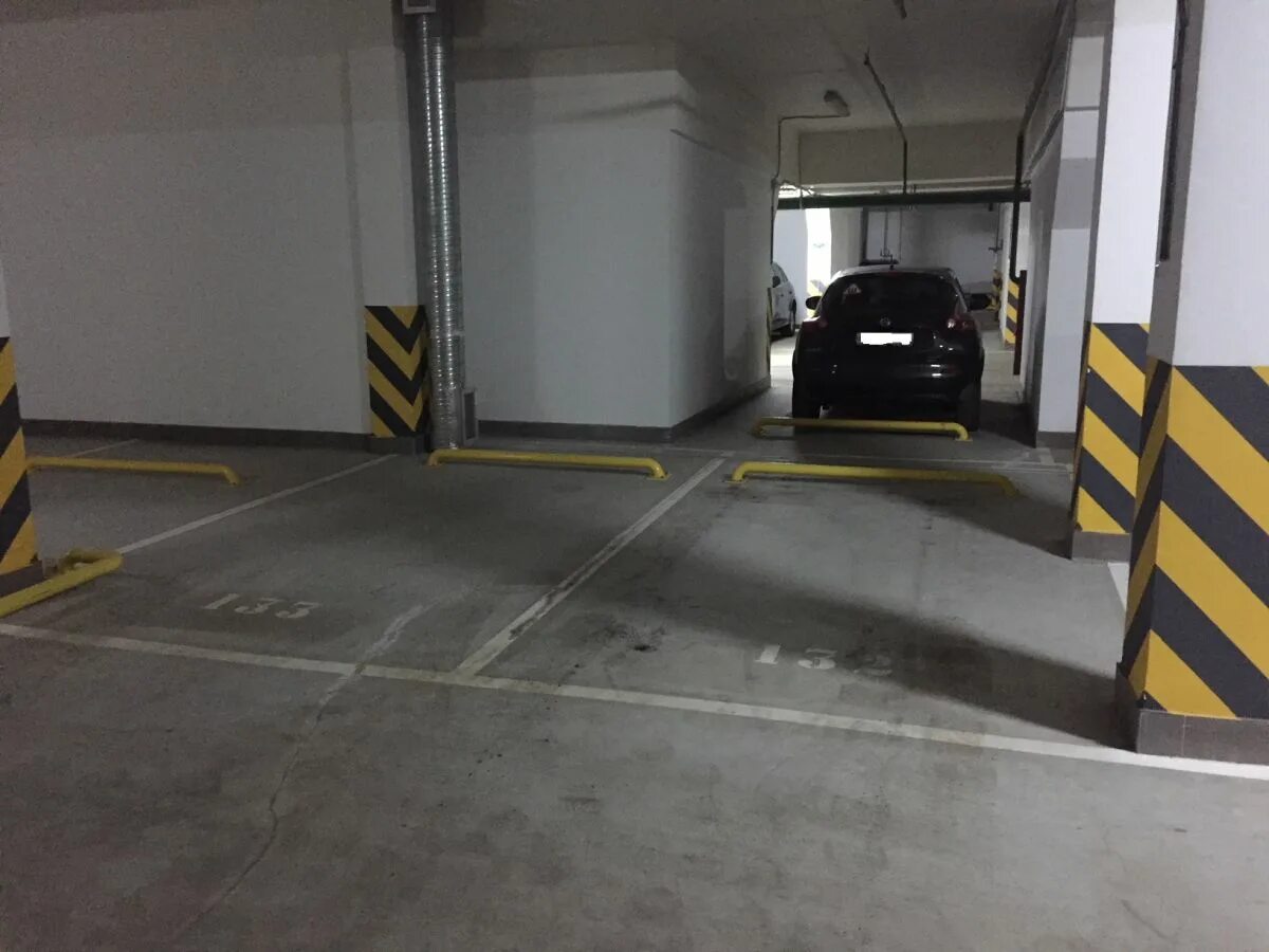 Москва ул кировоградская д 13а. 15, чат. 13а. , вл166с1. Парковки варшавское шоссе.