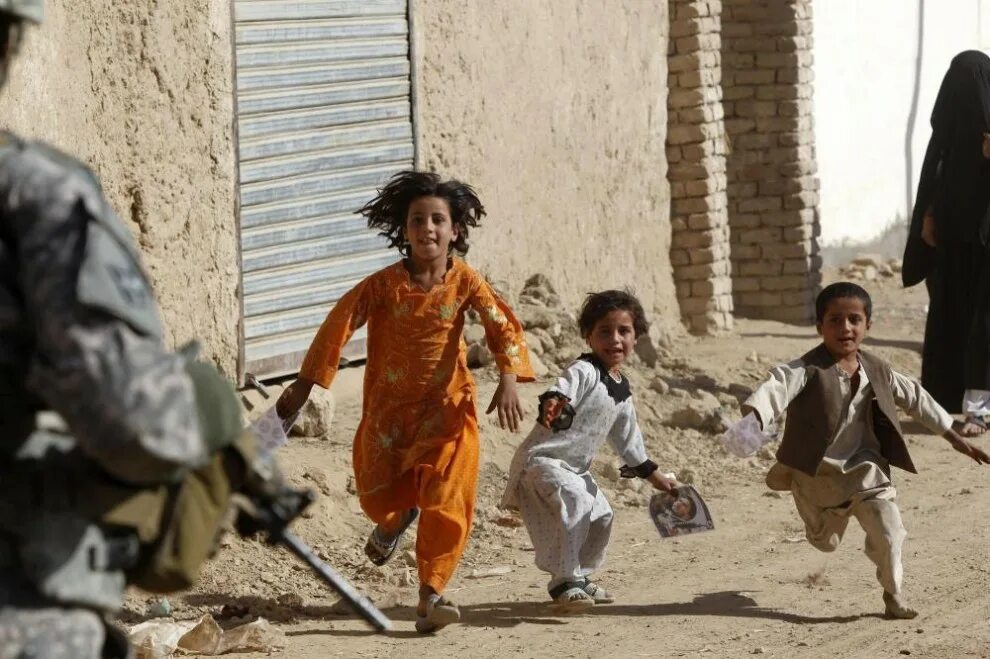 Мирные жители дети. Жители Афганистана. Дети Афганистана. Дети современной войны.