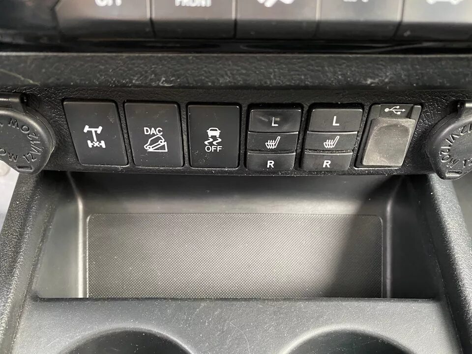 Подогрев руля Ищу кнопку или номер - Toyota Land Cruiser Prado 150-series, 3 л, 
