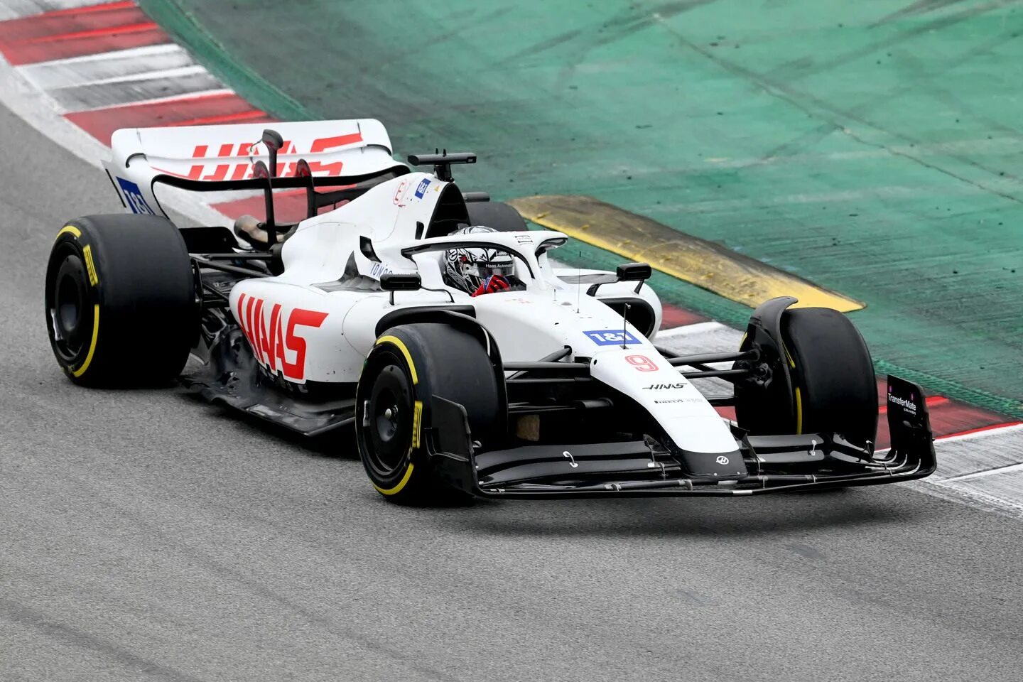 Haas f1 Team 2022. Хаас ф1 2022. Haas f1 2022 car. Haas f1 Мазепин. Формула 1 завтра