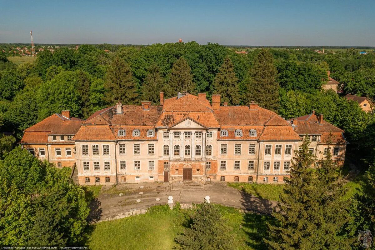 Луи лево. Франция. Усадьба пашковых нижегородская область. Массандровский дворец архитектура. Настоящий дворец.
