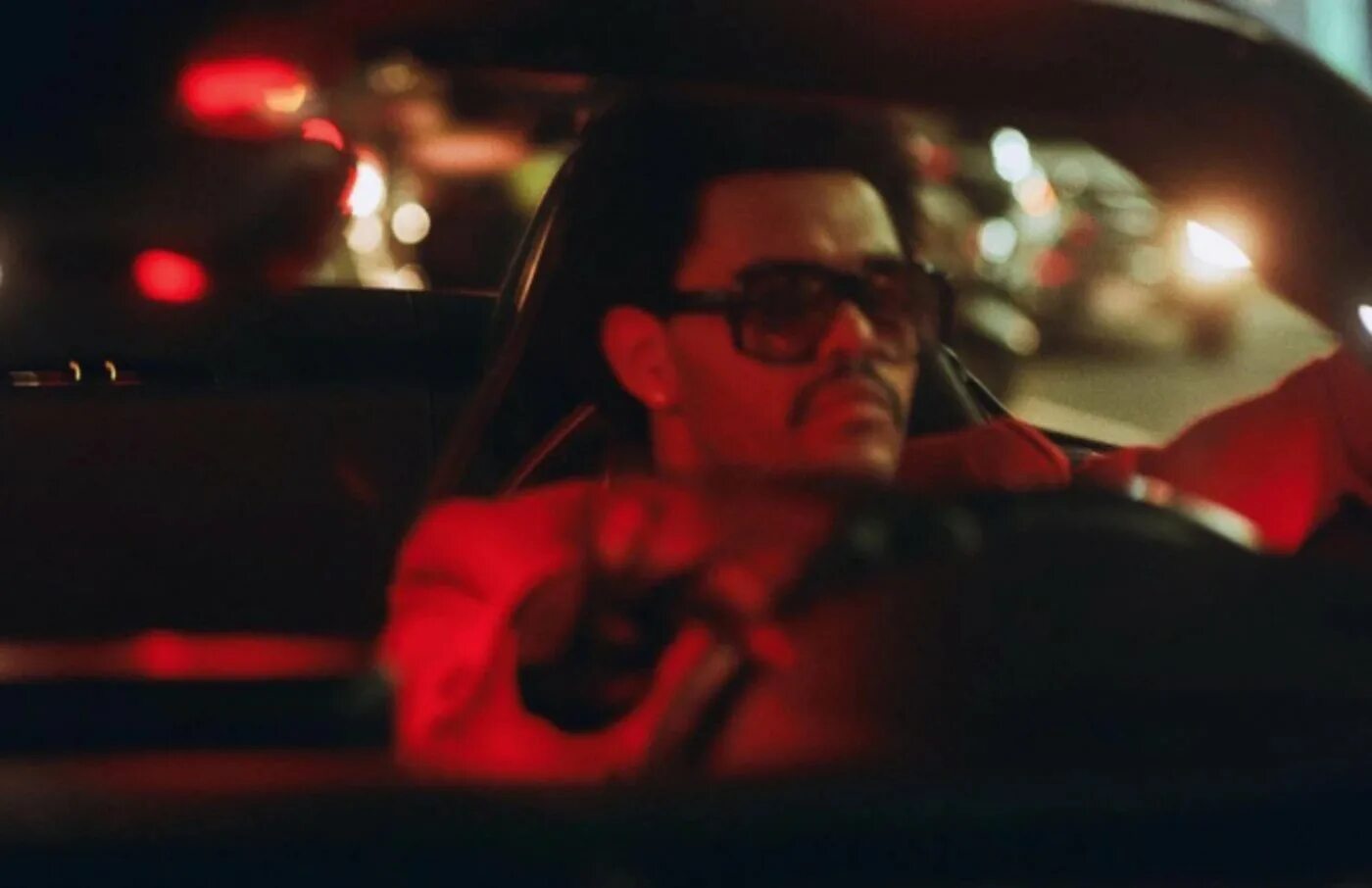 The weeknd. Please turn off the light. When you turn off the lights. The weeknd blinding lights album. Switch off the light.