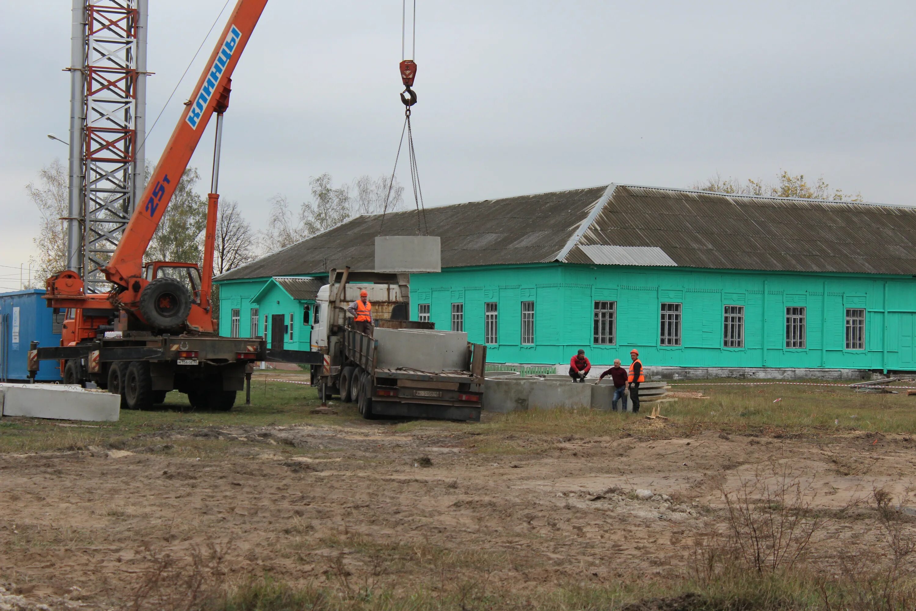 Новости суземки брянской сегодня. Суземка Брянская область. Суземка новый детсад. Садик в Суземке. Детский сад на 75 мест Суземка Брянская область.