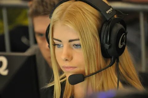 Cs go девушки: найдено 90 изображений