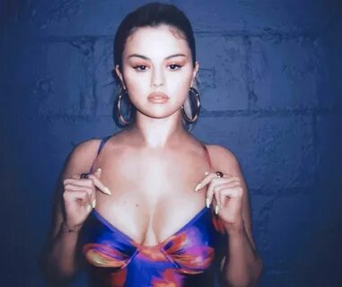 Selena Gomez Busty As F*ck.