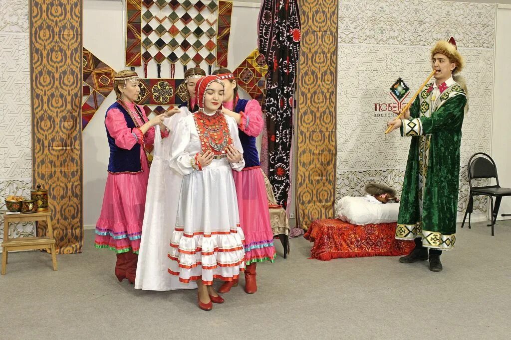 Башкирские обряды. Башкирская свадьба. свадебный наряд башкир. свадебные обряды башкир. свадебный костюм башкирского народа.