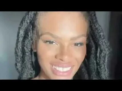 Halle hayes