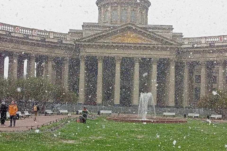 5 мая спб. Снег в Питере. Фото Питера в мае 2023. Снег 5 мая в СПБ. Снег в Питере сегодня.