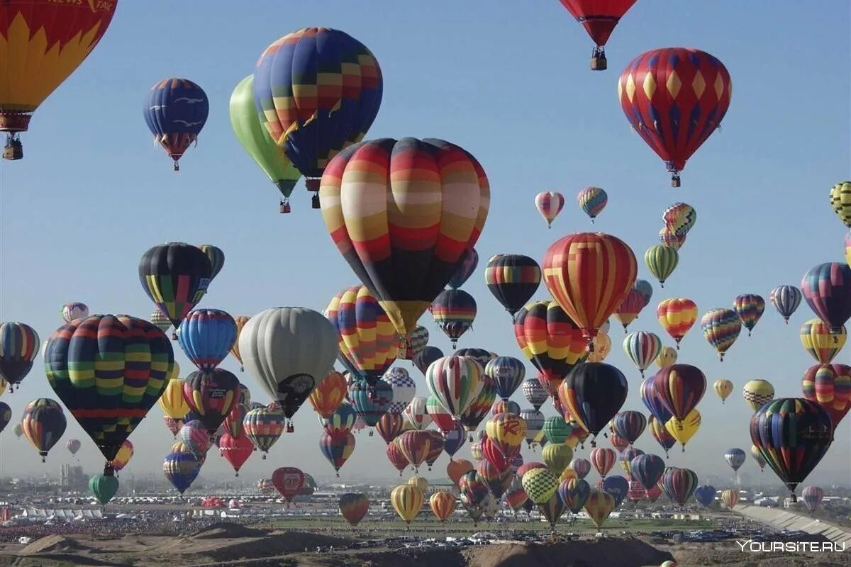 Где есть воздушные шары. Международная Фиеста воздушных шаров в Альбукерке. Фестиваль воздушных шаров в Альбукерке. Альбукерка фестиваль шаров. Фестиваль воздушных шаров (Festival of Ballooning) - США.