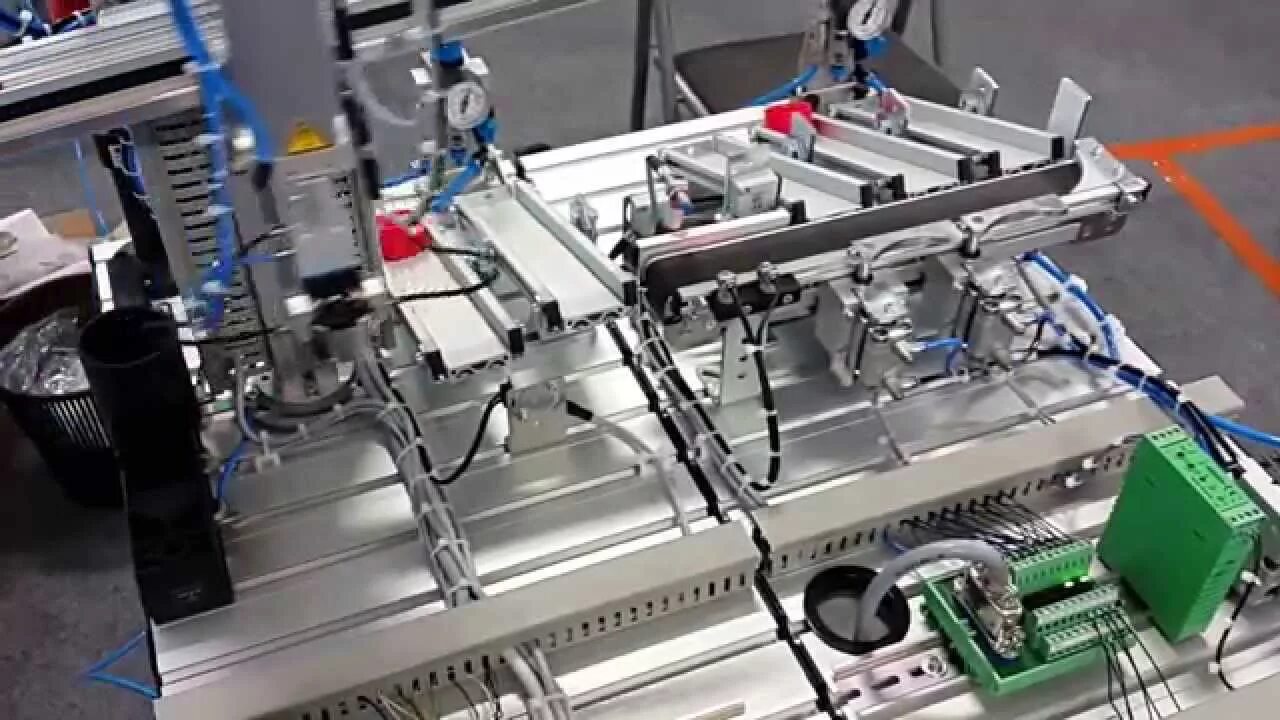 MPS Festo handling. Станция ФЭСТО мехатроника. Стенд мехатроника Фесто. Фесто мехатроника конвейер. E handling