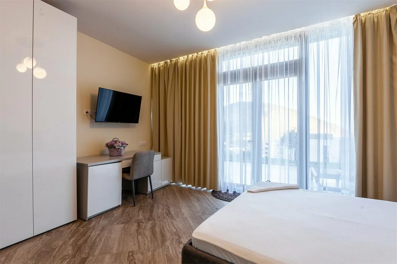 кремлевские апартаменты казань ривьера. гостиница ривьера казань. гурзуф ривьера номера. гурзуф ривьера крым. апарт отель фамилия гурзуф.