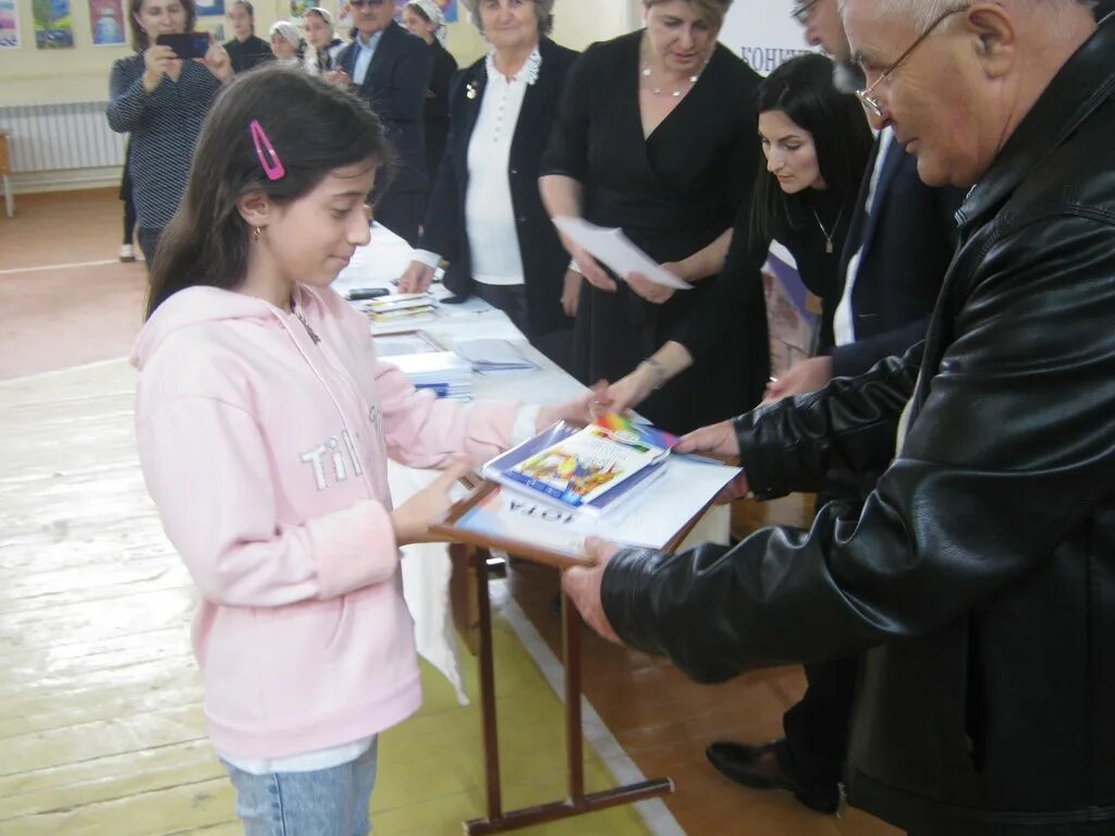 Ганиева хадиджа. Дети магомедова. Дагестан глазами детей конкурс рисунков. 1 школа якутск. Дети гор.