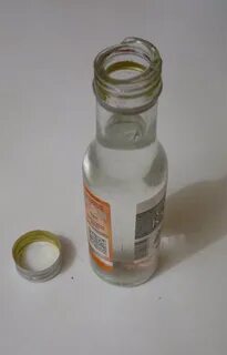 Бутылка с шариком в горлышке