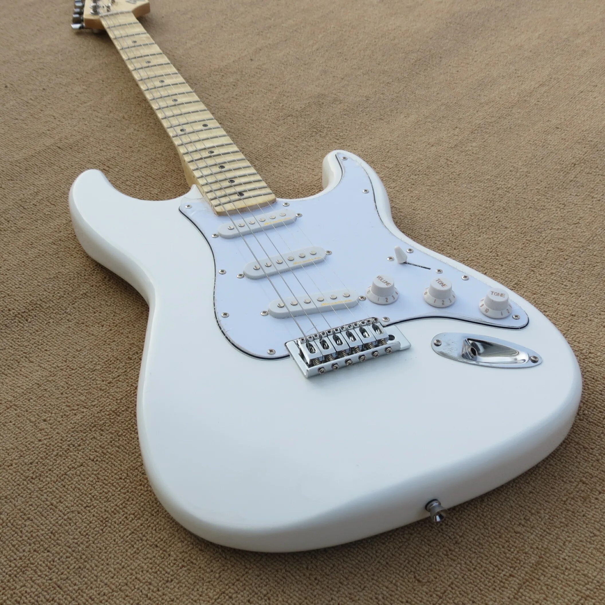 Yamaha Stratocaster White