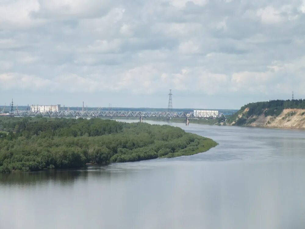 Иртыш и омь слияние рек. Омск слияние рек иртыша и оми. Областной центр иртыша. Омск иртыш и омь. Омск слияние рек иртыша и оми.