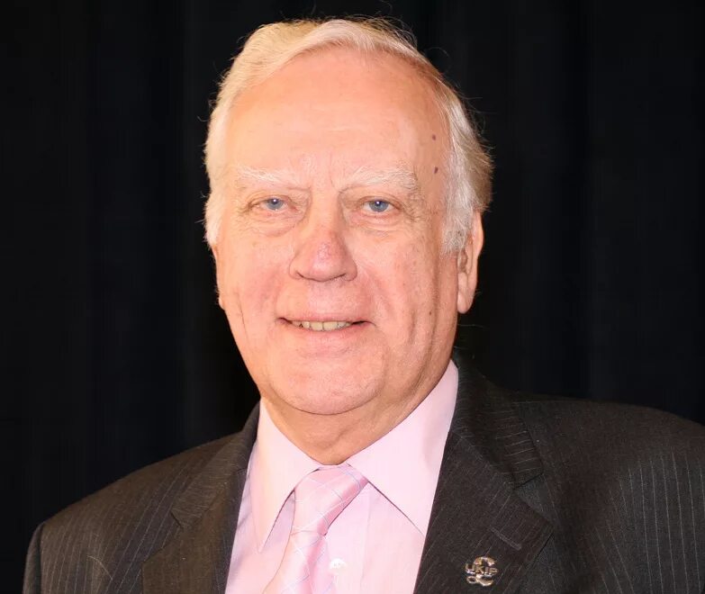 Roland clark big brother. Roland clark lost. Renaissance world tour. Roland clark. Roland clark rise up.