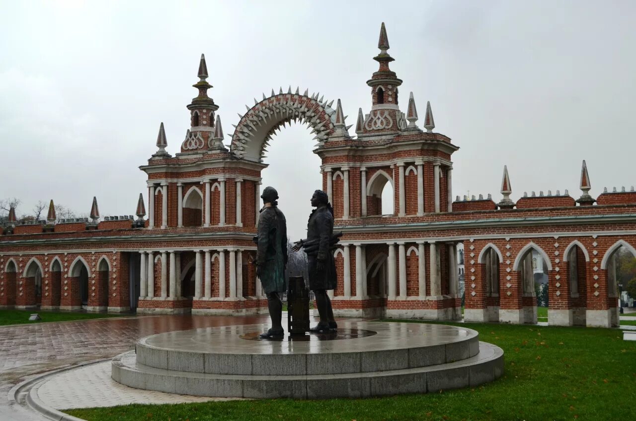 Усадьба Царицыно (Архитектор в.и. Баженов). Царицынский дворец Баженова. Ансамбль Царицыно Баженов. Царицыно дата