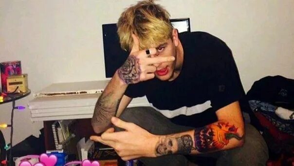 Lil peep ghost boy. Lil peep ghost boy