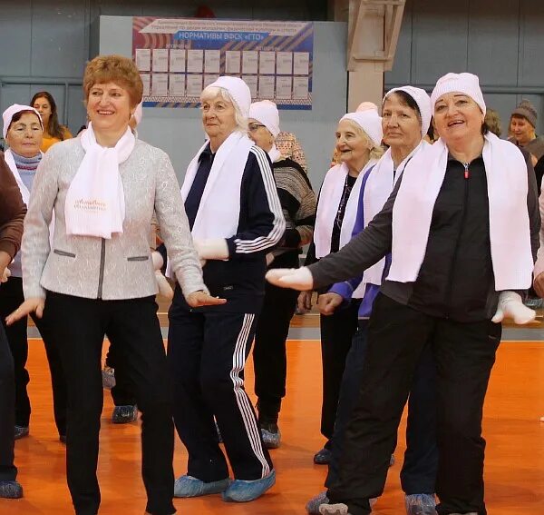 Максим в администрации московской области по спорта. Фитнес тренер дмитров. Тренер хоккей. Инструктор дмитров. Автошкола дмитров.