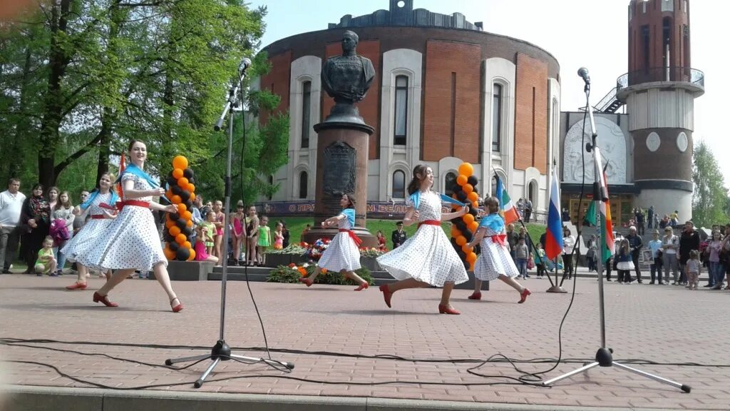 Сайт г жуков. Г Жуков Калужская область. День города Жуков. Город Жуков день города. День города города Жуков Калужской области.