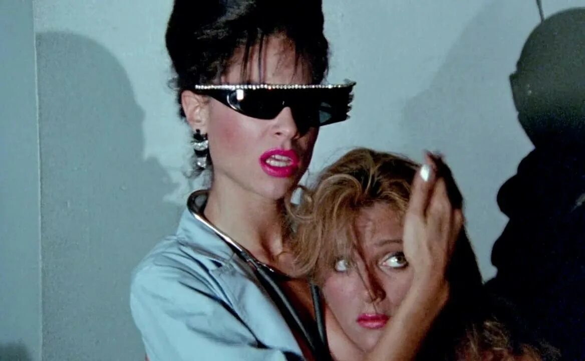 Фильм токсичный мститель 3. Lisa gaye (actress, born 1960). Токсичный мститель 3: последнее искушение токси фильм 1989. Фильм токсичный мститель 2. Токсичный мститель 3: последнее искушение токси фильм 1989.