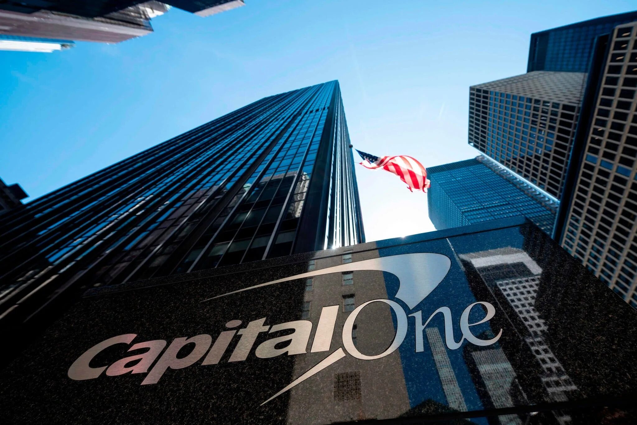 S one capital. Capital one. Компания one. Capital one Bank (USA), N.A.. Американские банки Сиэтла.