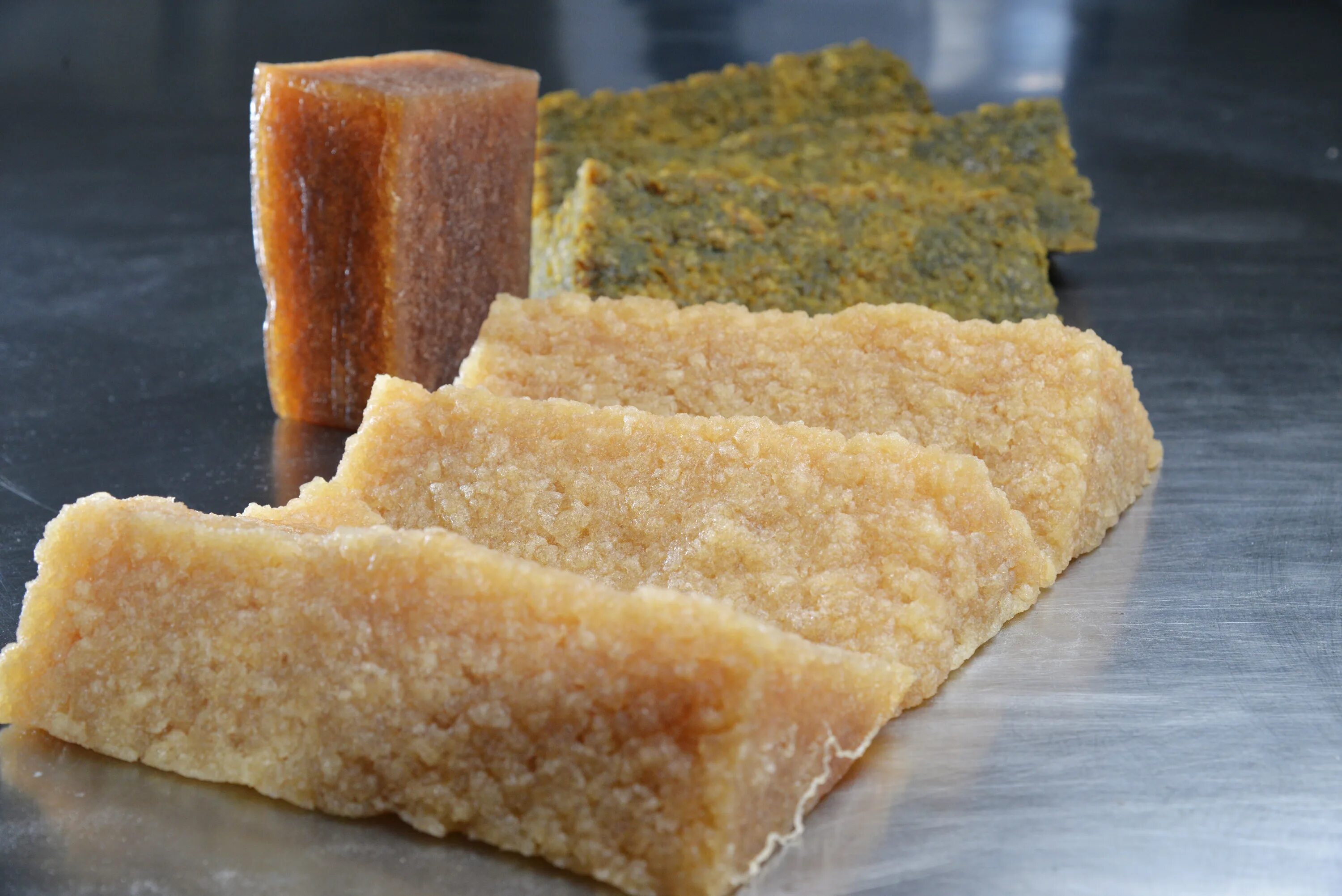 Искусственный каучук. Каучук резина. Каучук и резина химия. Теллур каучук. Каучук природный полимер.