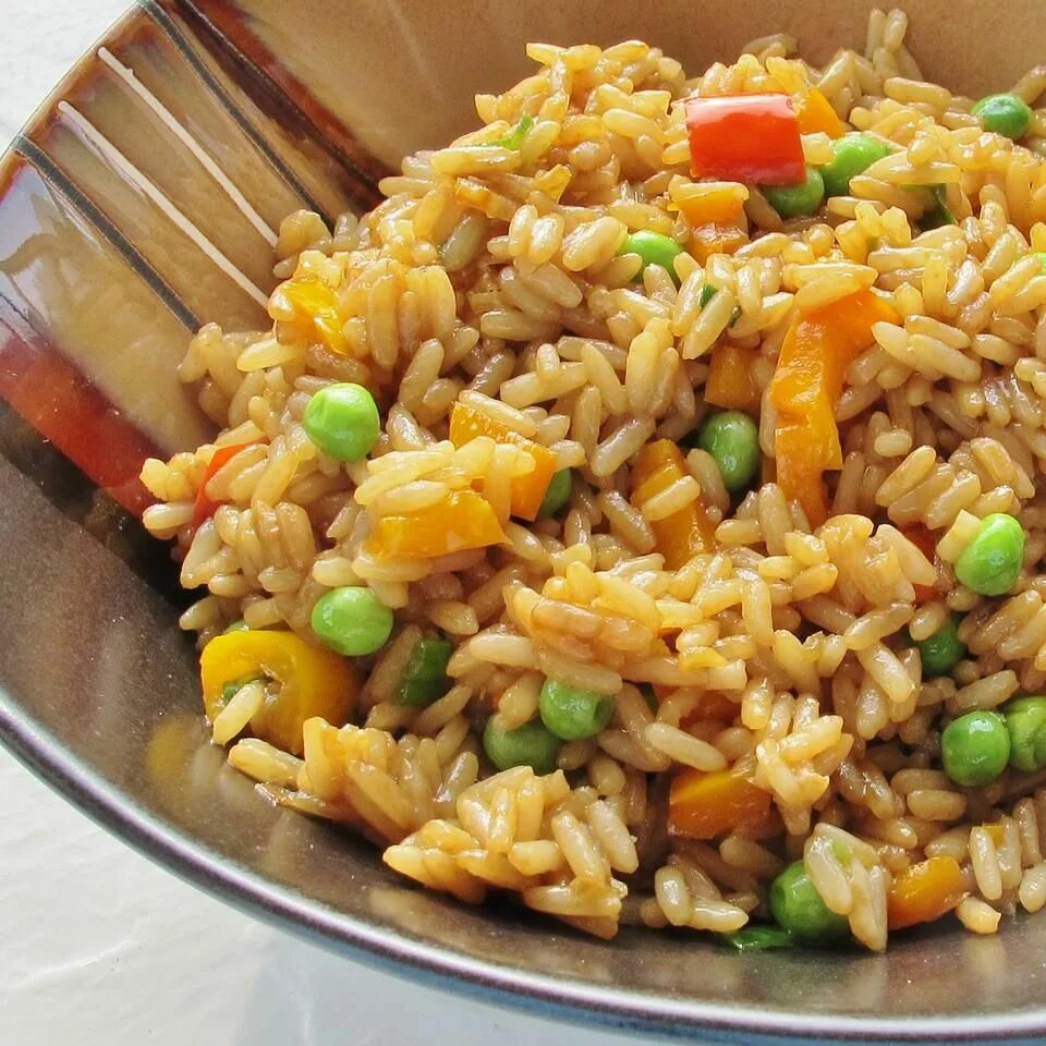 Rice vegetable. Рис с овощами. Жареный рис с овощами. Индийский рис с овощами. Американский рис с овощами.