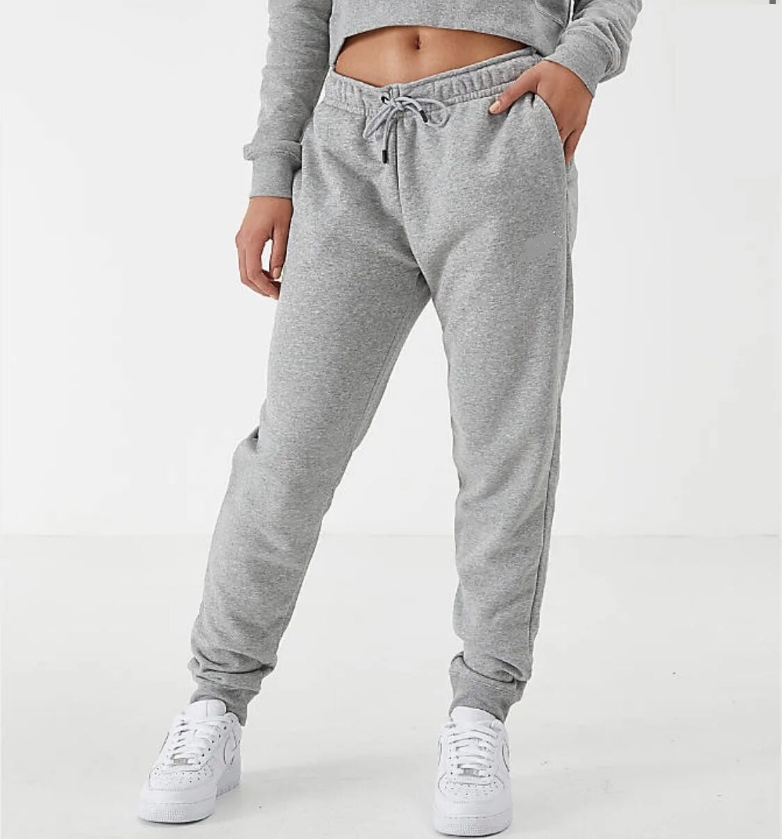 Купить спортивные женские штаны больших размеров. Брюки Nike Essential Fleece Pants. Штаны женская Nike Sportswear Essential. Nike Sportswear Essentials штаны. Мужские брюки Nike Essential Fleece Pant.