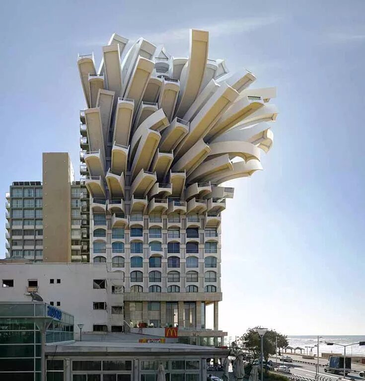 Уникальный пример. Виктора Энриха (Victor enrich). Архитектура Виктора Энрича. Фрэнк Гери достопримечательности. Архитектура Виктора Энрича название зданий.