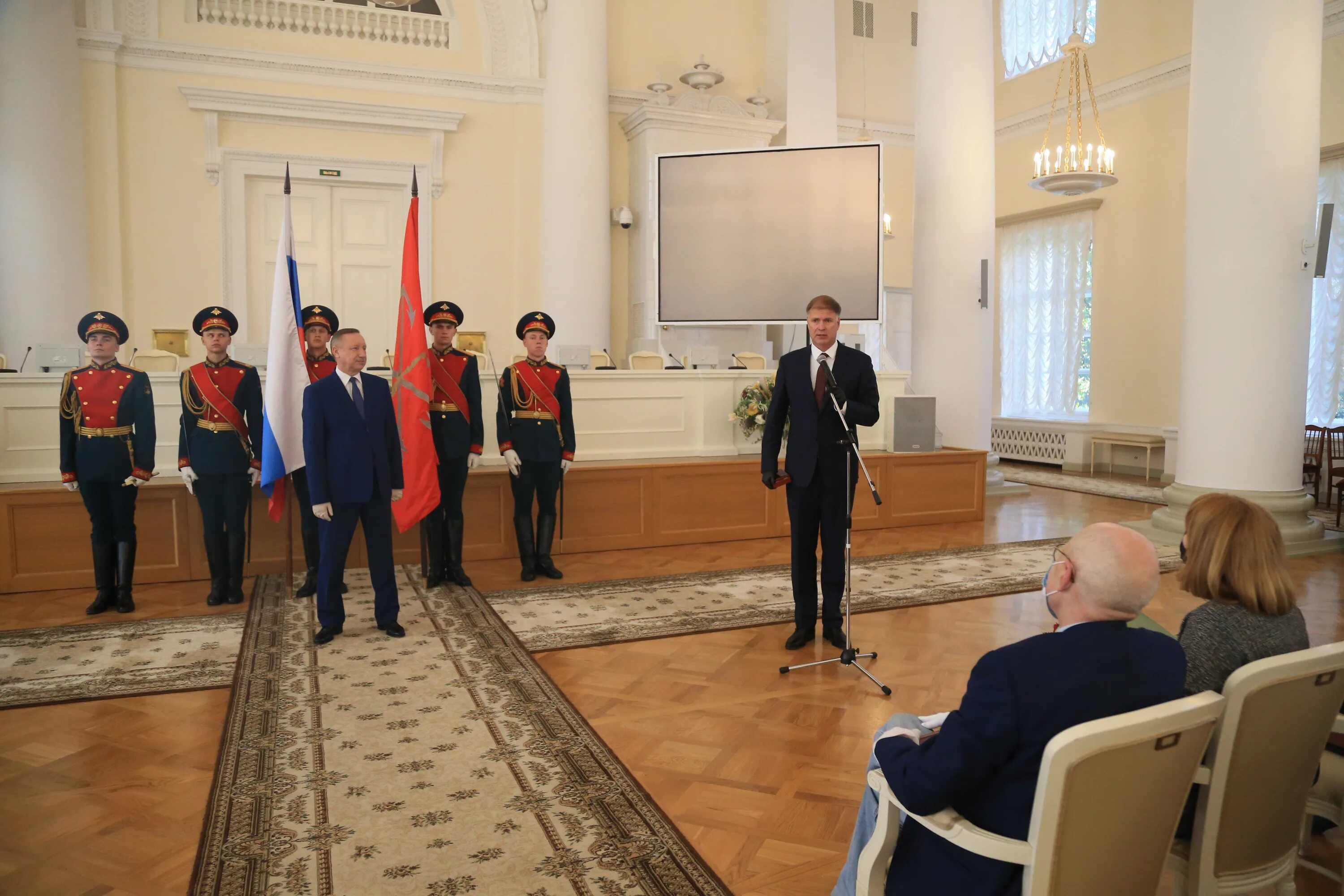 Награждение Смольный Беглов. Беглов в Смольном. Вручение наград в Смольном. Награждение в Смольном сегодня.