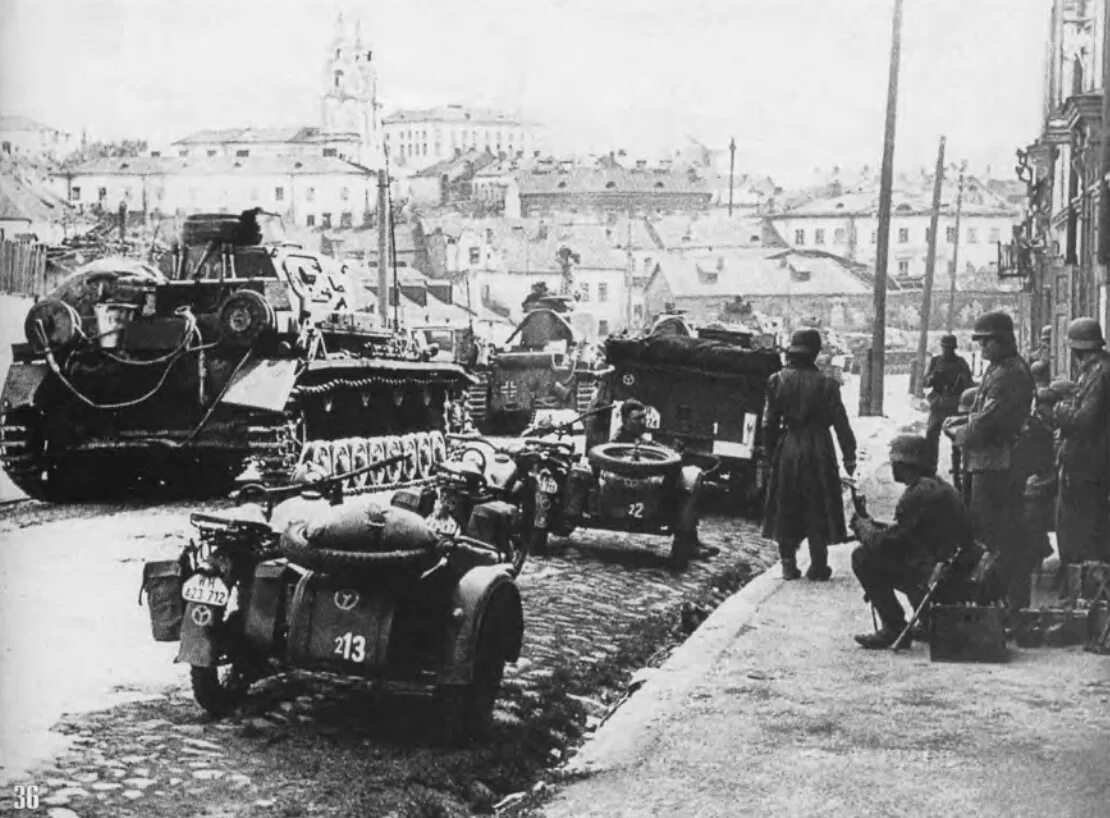 Военный минск 1941. Минск 28 июня 1941. Немцы в минске 1941. Захват минска. Освобождение минска 1944.