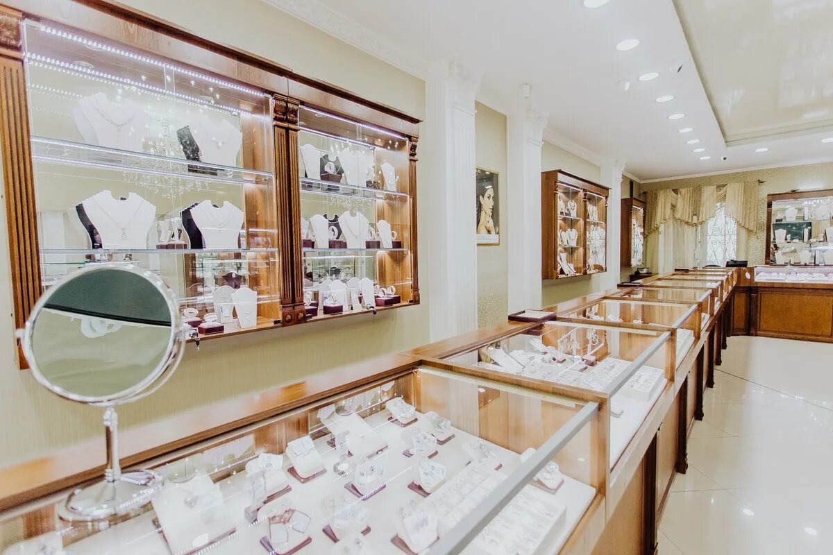 Дамский угодник забайкальск. Мягкие зоны в ювелирном салоне. Женский угодник. Дамский угодник чита бутина 50. Дамский угодник забайкальск.