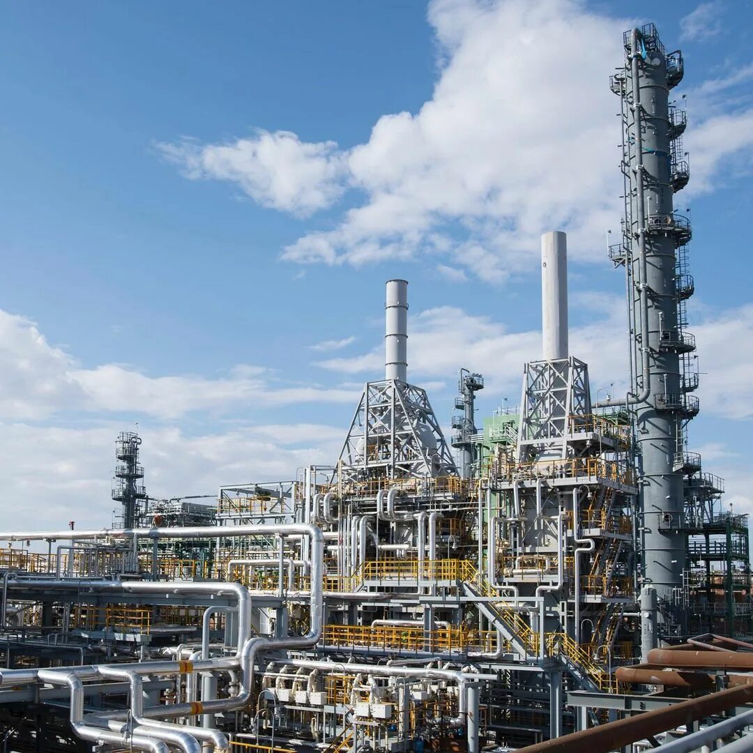 Гпз газпром амурская область. В каком городе работает крупный газоперерабатывающий комплекс. Газоперерабатывающий завод астраханский газоперерабатывающий. В каком городе работает крупный газоперерабатывающий комплекс. Город свободный амурский гпз.