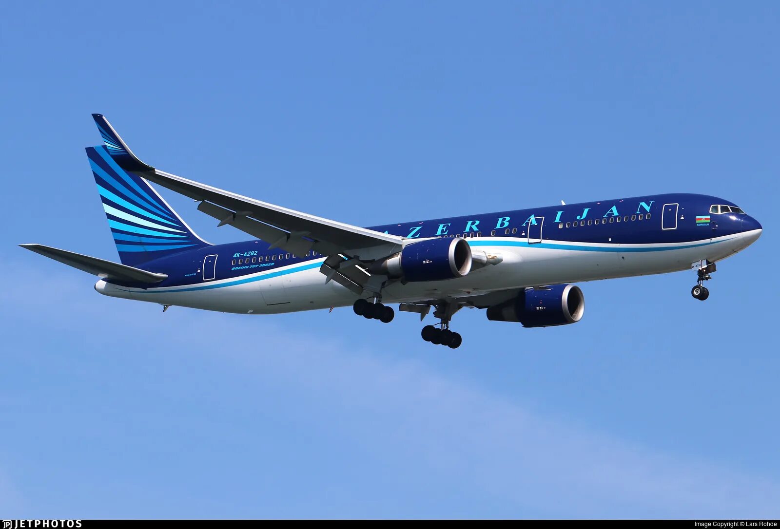 Сайт азал авиакомпания. Азербайджанские авиалинии (AZAL). AZAL Boeing 787. AZAL Azerbaijan Airlines самолёты. AZAL 767.