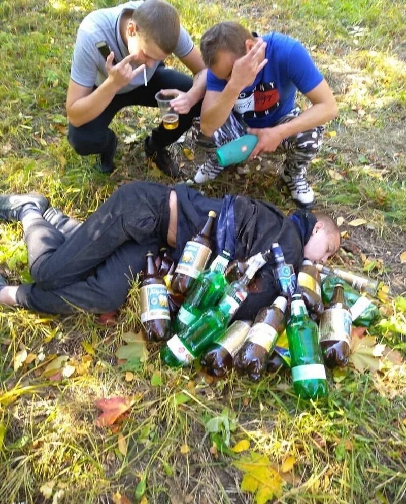 Пьяные русские молодежь