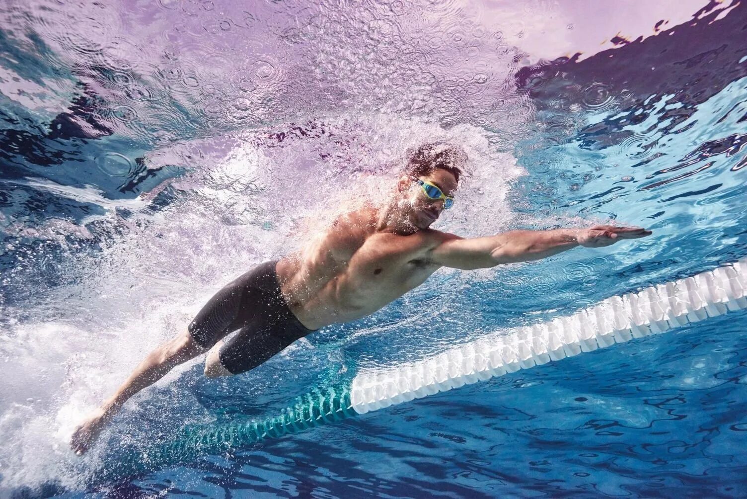 Swimming википедия. Бассейн баттерфляй. Чемпион по плаванию. Плавание википедия. Swimming википедия.