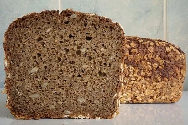 Хлеб ржаной из муки грубого помола. Хлеб ржаной из муки грубого помола. Пшеничный хлеб из муки грубого помола. Хлеб грубого помола (с цельными зернами). Грубый хлеб какой.