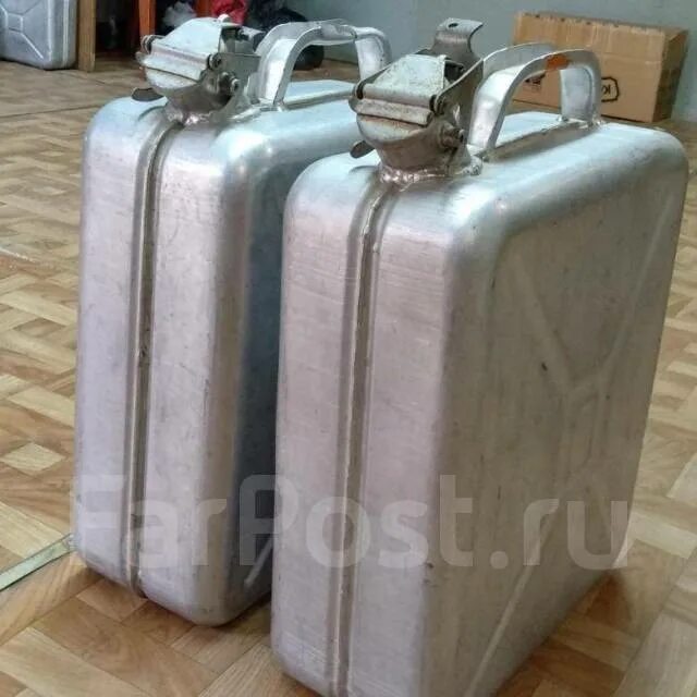 Канистра спец 2770. Канистра лукойл 20 литров. Канистра rexxon 20 л. Двадцатилитровая канистра. Канистра 20 л алюминиевая спец 2769.