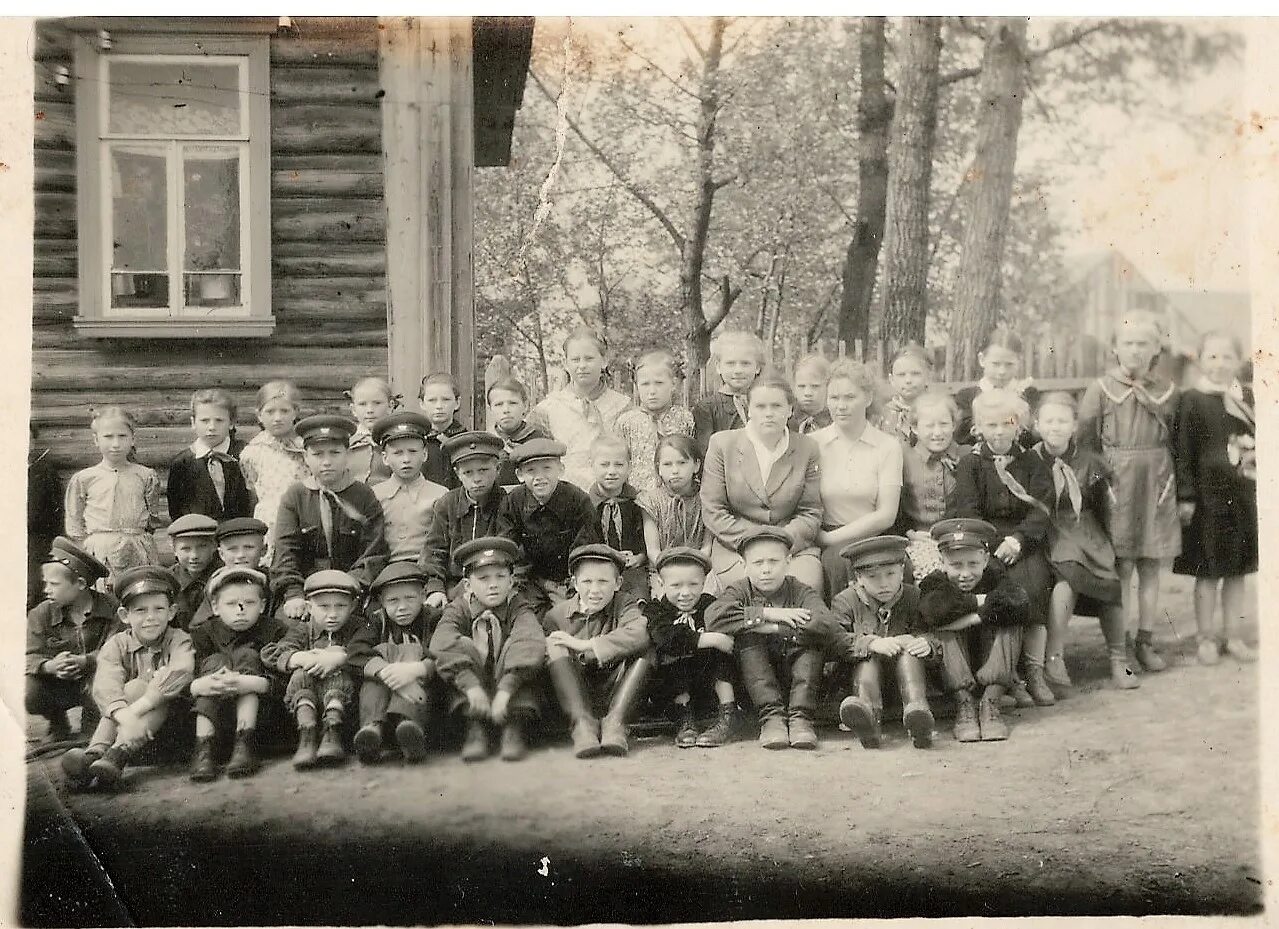 История школы проект. Ипатовская семилетняя школа. Шипицыно венгеровский район. Пиндуши история в фотографиях. Семилетняя школа 19 челябинск 1956 год.