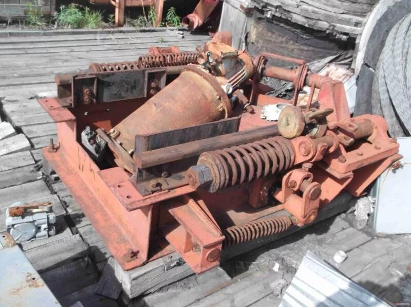 сцепка спз 10. дренажный насос 100 м3/час. 6. стопор путевой сп 400-9э. стопор путевой сп800-7.