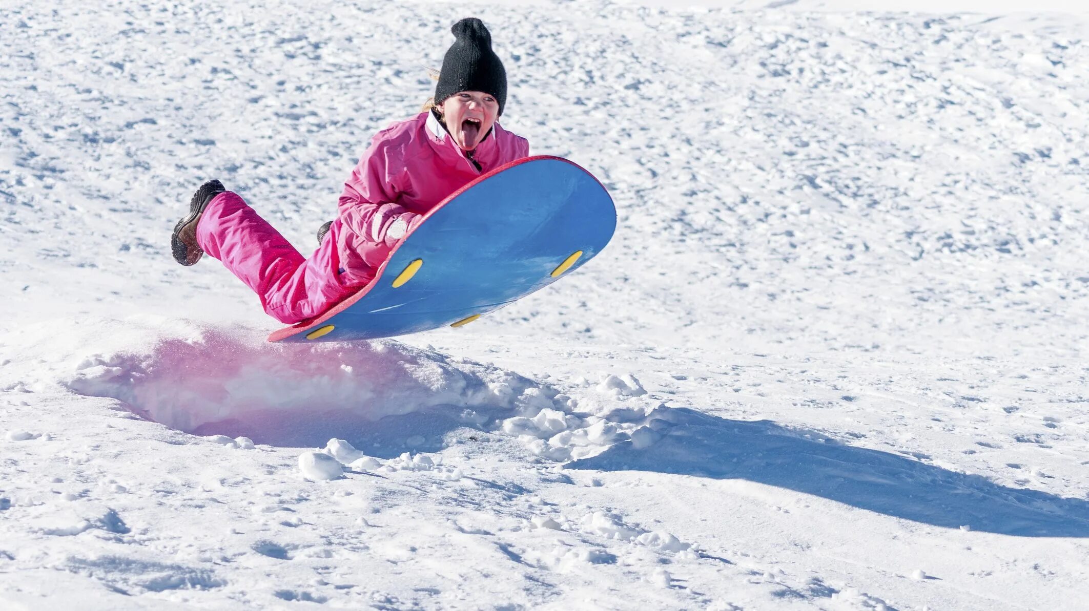 Go sledding. Тобогган спорт. sledding. snow sled. winter sports toboggan.