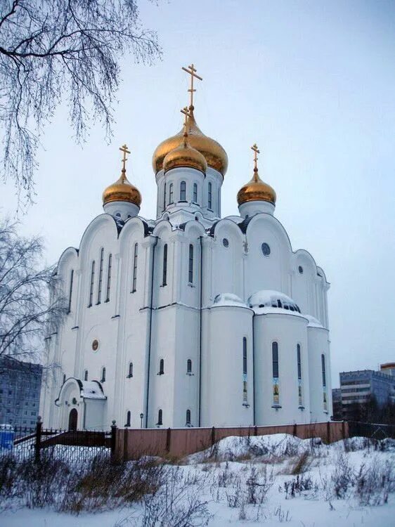 Церковь сыктывкар. Свято-стефановский кафедральный собор в сыктывкаре. храм стефана пермского сыктывкар. сыктывкар собор стефановский собор. стефановский собор зимой сыктывкар.