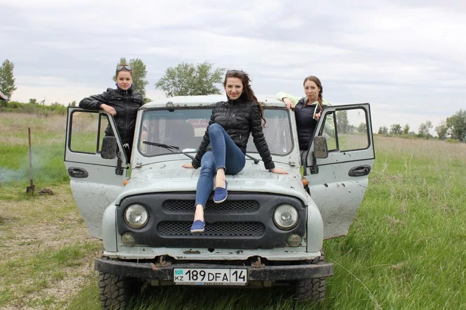Слушать песни уазики. Слушать песни уазики. Песни про уаз слушать. Трек уазик. Я-192 на уаз хантер.