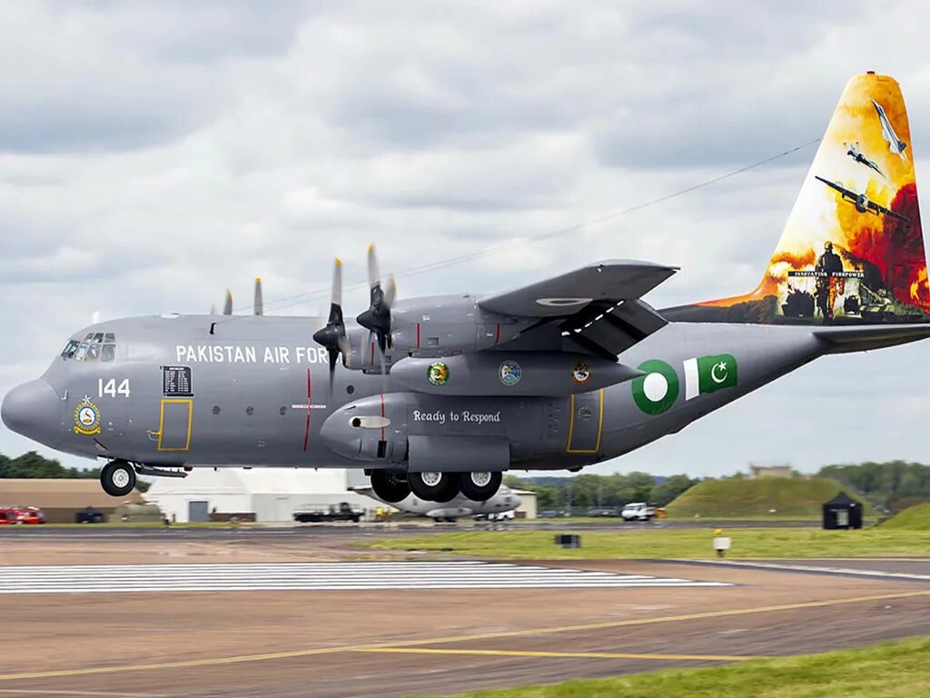 Pakistan Air Force c-130 Hercules. C-130 Иран. C-130. Экипаж с130.