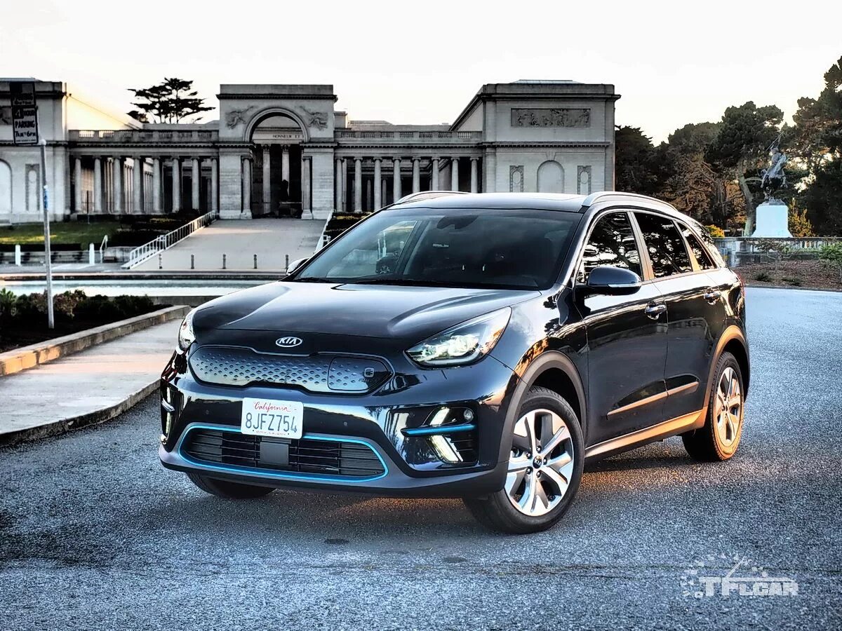 Купить киа 2019г. Kia Niro ev 2019. Kia Kia Niro ev. Kia Niro 2019-2022. Киа Ниро 2019.